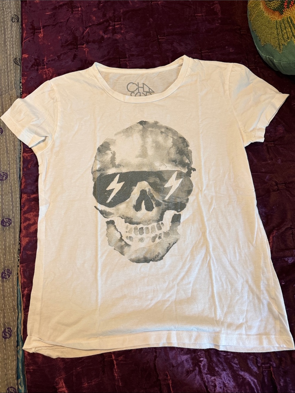 Chaser White Short Sleeve Skull Graphic Tee